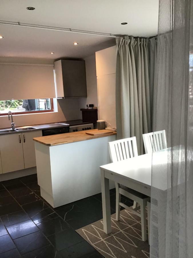 Lagenhet I Villa Pa Fornudden Tyreso Bagian luar foto