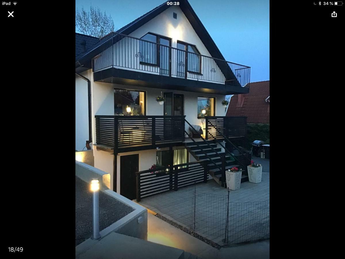 Lagenhet I Villa Pa Fornudden Tyreso Bagian luar foto